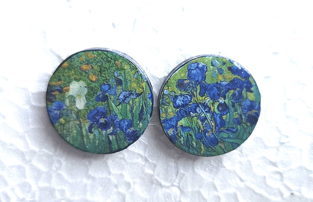 kolczyki drewniane Wkrętki Biały irys