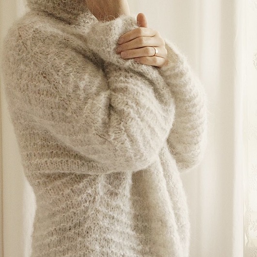 miękki sweter z golfem MonDu