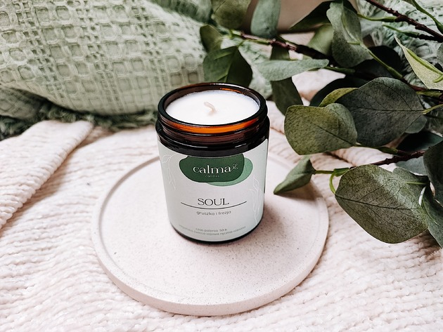 świece zapachowe Świeca sojowa SOUL gruszka i frezja 120 ml  CALMA