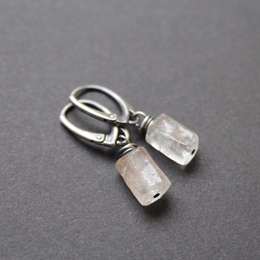 kolczyki z kamieniami Kolczyki Kwarc z inkluzjami