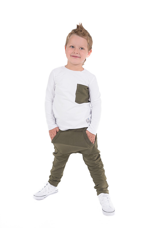 Biała bluzeczka z kieszonką khaki  Gapula