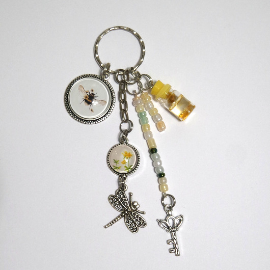 breloki Breloczek - pszczoła, wiesiołek, ważka, fiolka