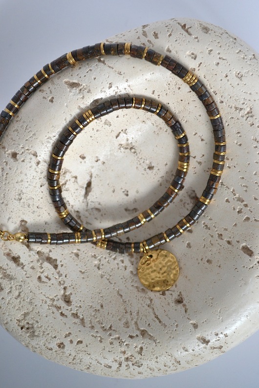 chokery Choker z bronzytu z zawieszką