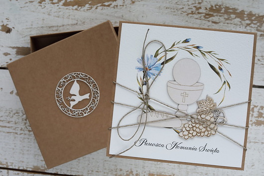 kartki na komunię Kartka na komunię - pamiątka komunii ręcznie robiona Prezent w pudełku