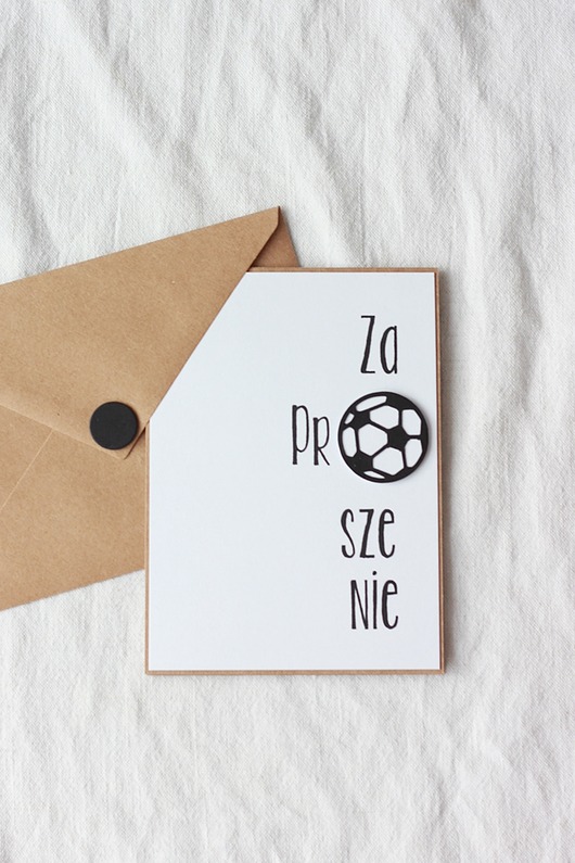 kartki scrapbooking Na boisku. Zaproszenia urodzinowe piłka nożna no.3.