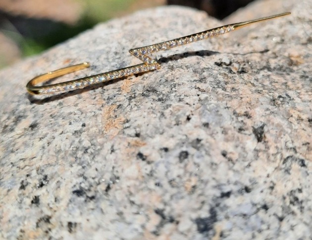 kolczyki pozłacane Nausznica piorun