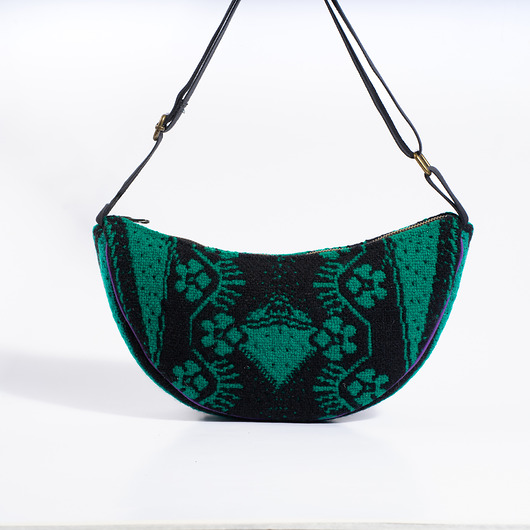 saszetka nerka Upcyclingowa torebka  półksiężyc z  polskiej narzuty vintage