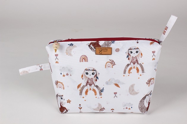 Duża kosmetyczka - króliś na tęczy Gucia Design