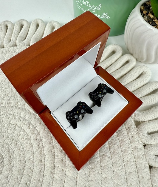 spinki do mankietów Spinki do mankietów PS4 PlayStation - elegancki prezent dla gracza