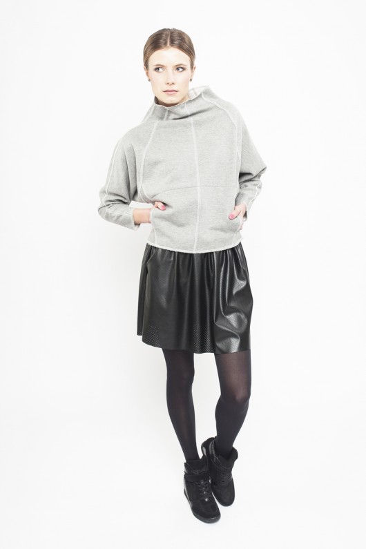 Bluza dresowa z ozdobnymi przeszyciami f.ADD