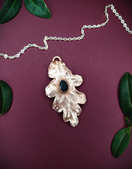 wisiory Liść Dębu z Agatem Mszystym- siła i harmonia