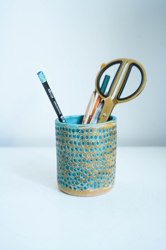 przechowywanie - różne Pojemnik na pędzle i pojemnik na długopisy, pojemnik na biurko