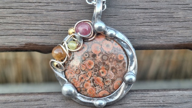 wisiory Bakterie - wisiorek