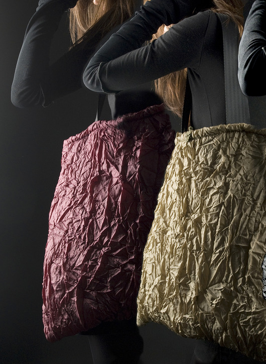 torby na ramię Torba na ramię z plisowanego poliestru w kolorze oliwkowym