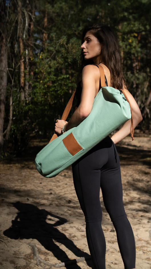 akcesoria do jogi Bawełniany pokrowiec na matę do jogi z kieszonką SAGE Mint