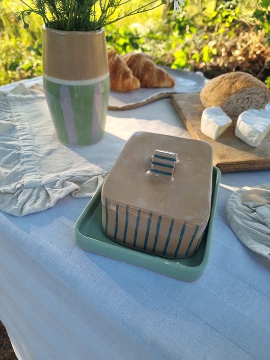pojemniki kuchenne Maselnica ceramiczna w paski