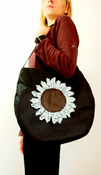 LADY FLOWERS 2 ART INDYWIDUALITY