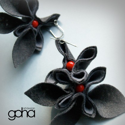 Szaroczerwone- zamówienie FlowerFelt Design