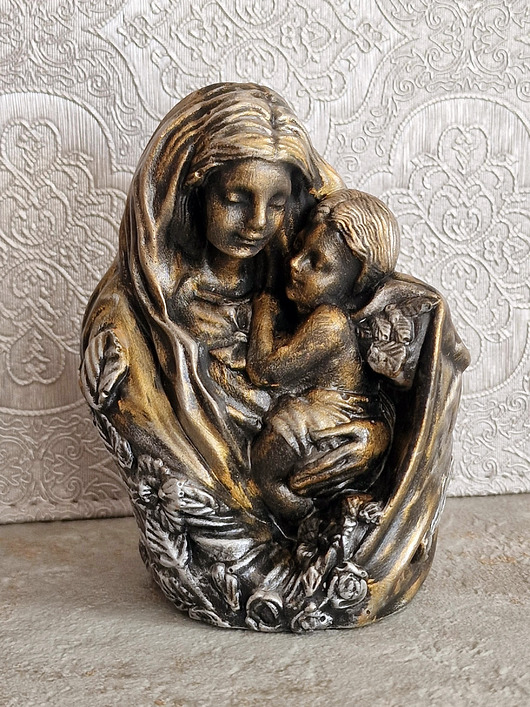 figurki i rzeźby Rzeźba Matka z dzieckiem złoto-srebrna wys. 10,4 cm