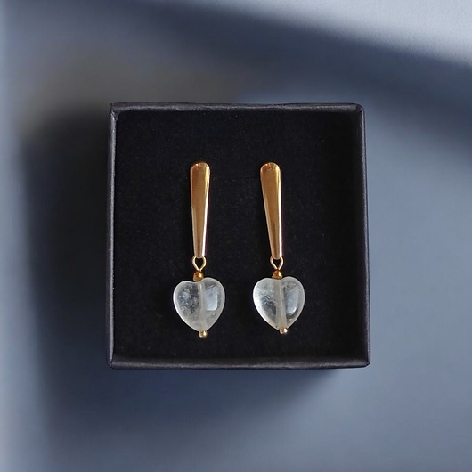 kolczyki z kamieniami Kolczyki serduszka : kryształ górski : ozdobne sztyfty