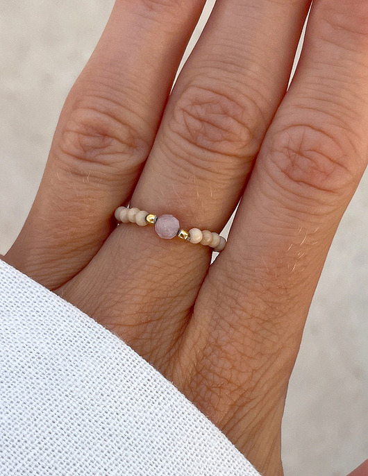 pierścionki elastyczne Pierścionek elastyczny - Jaspis Beżowy, Kunzyt