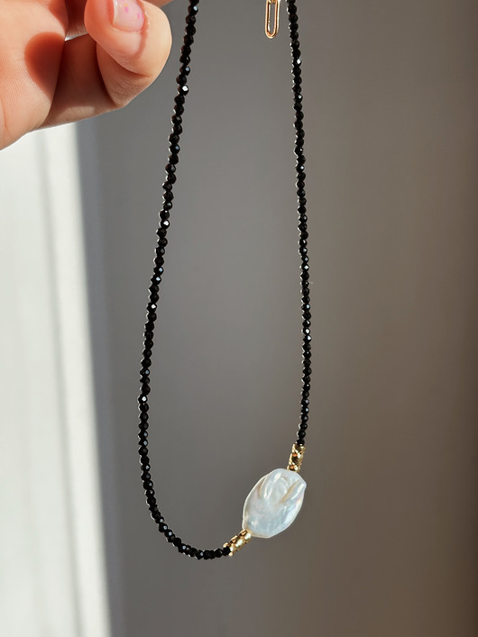 złote naszyjniki Naszyjnik Onyks z perłą