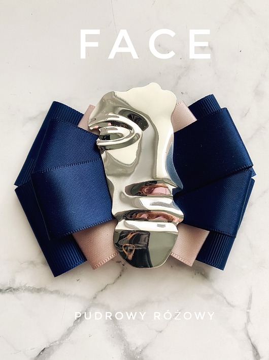 broszki Brosza z Kolekcji FACE ze stylową metalową twarzą New