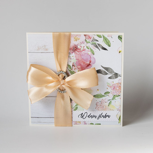 kartki scrapbooking Kartka ślubna z kokardą i kryształkami