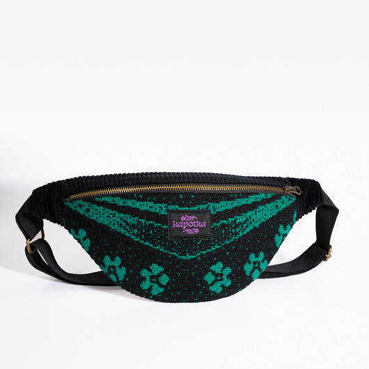 saszetka nerka Upcyclingowa nerka ze ludowej tkaniny vintage