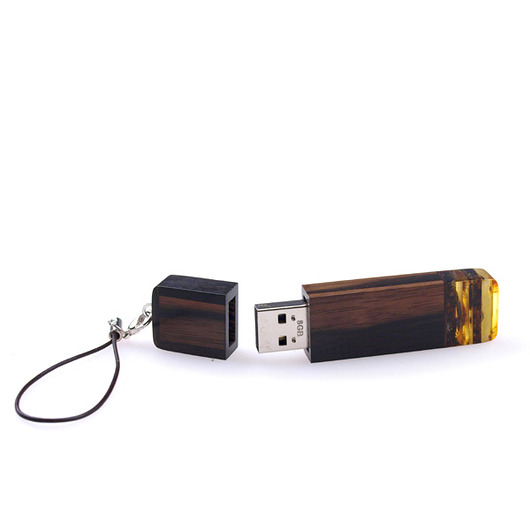 PENDRIVE - drewno i bursztyn AmberTree