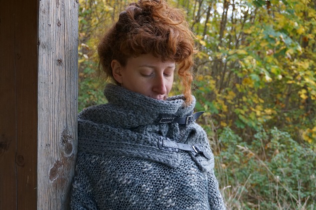 szale damskie Wełniany komin z regulowanymi skórzanymi klamrami