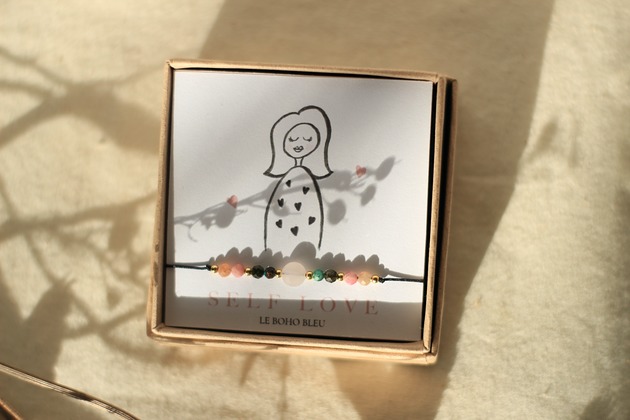 bransoletki na sznurku SELF LOVE - miłość i troska o samą siebie