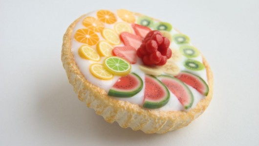 broszka z modeliny tarta owocowa Piecuchowo