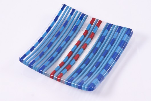 Talerz o wymiarach 16 x 16 cm.  Fusing Glass