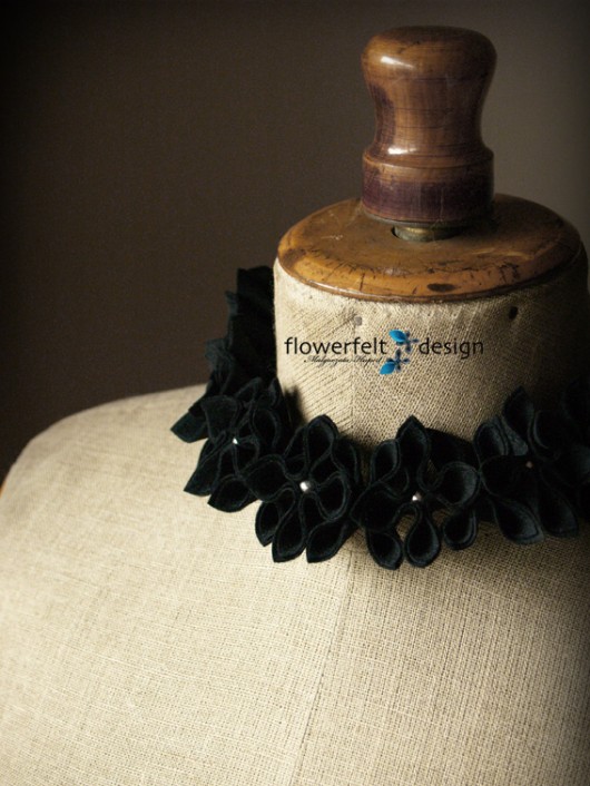 Black - naszyjnik FlowerFelt Design