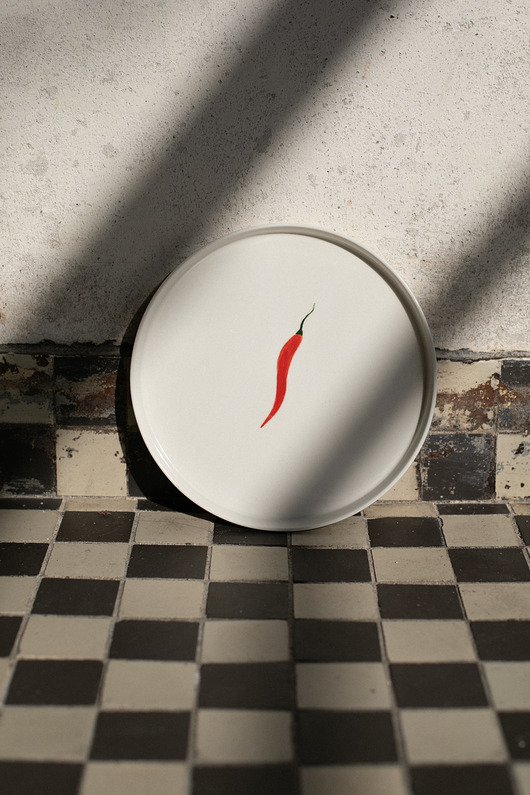 patery i talerze Talerz porcelanowy z papryczką chili LA LUZ / 21 cm
