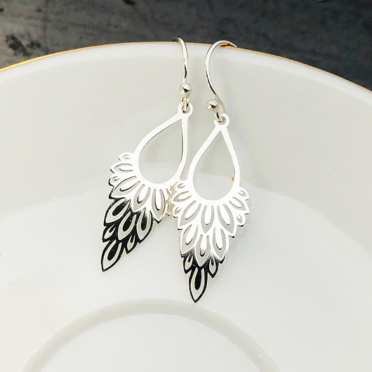 Eleganckie ażurowe kolczyki rózowe złoto Anemon Atelier