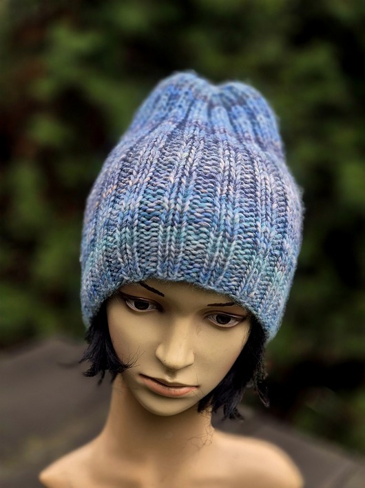 czapki damskie Błękity / czapka z jedwabiem