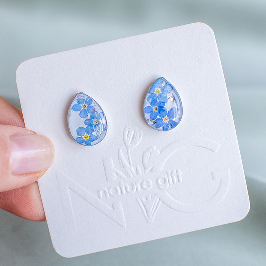 kolczyki z żywicy Kolczyki sztyfty z niezapominajkami