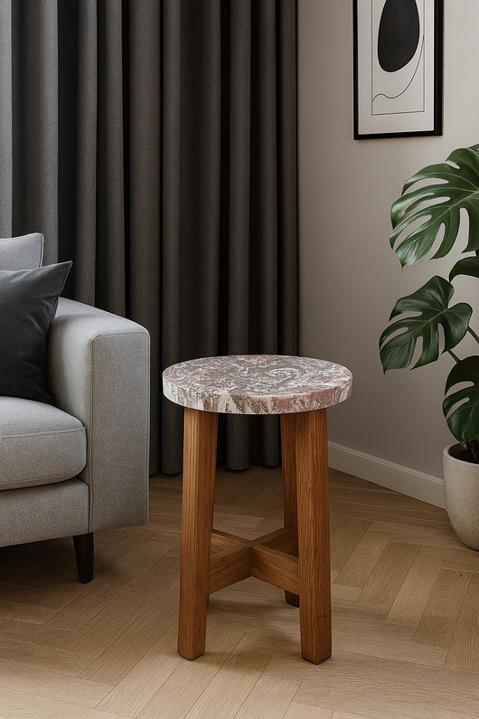 stołki Ręcznie wykonany stołek z litego drewna z zabezpieczonym blatem