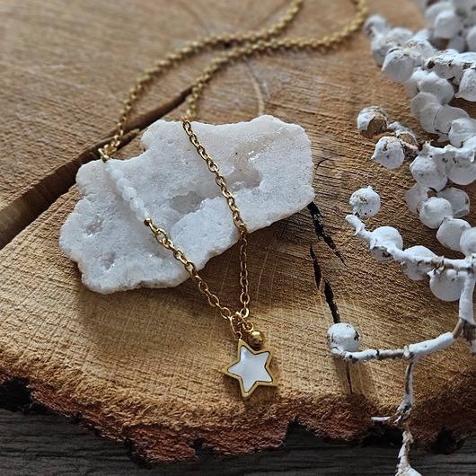 wisiory Naszyjnik z gwiazdką i kamieniem księżycowym