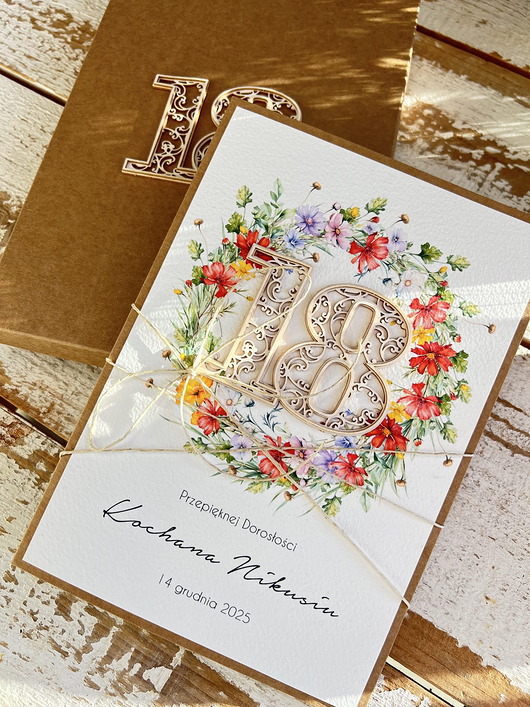 kartki scrapbooking Personalizowany prezent - kartka ręcznie robiona z wiankiem na 18 urodziny