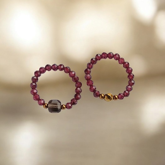 pierścionki elastyczne Zestaw pierścionków : granat, kwarc dymny, złoty hematyt