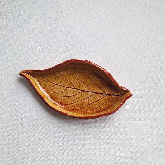 pojemniki na biżuterię Podstawka ceramiczna liść