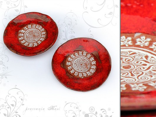 red & white katha