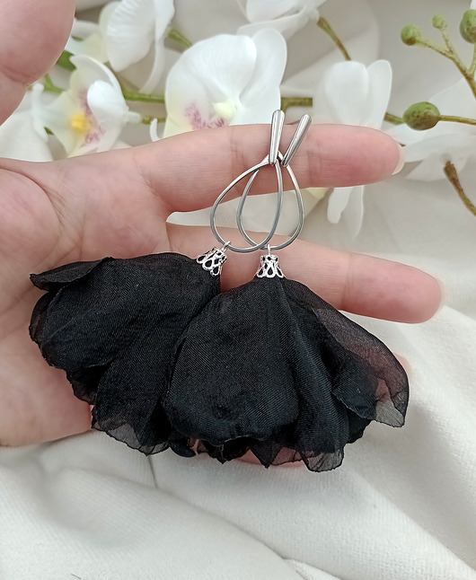 kolczyki chwosty Czarne kolczyki kwiaty, czarne kolczyki z szyfonu