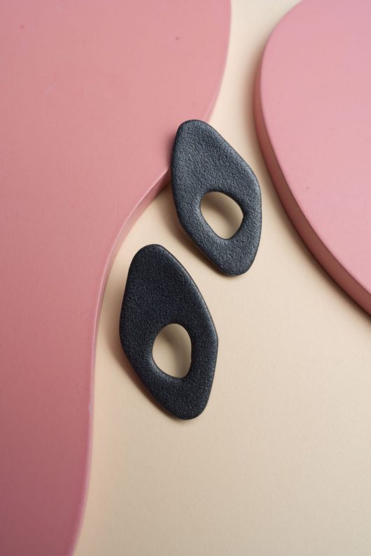 kolczyki z masy plastycznej Sztyfty w organicznym kształcie