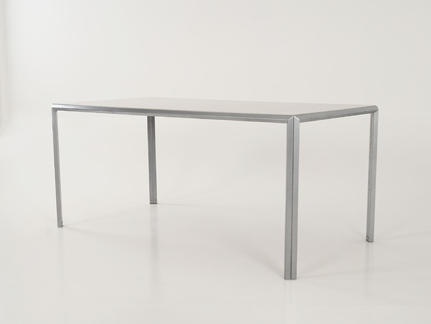 biurka Biurko aluminiowe, lata 80-te, skandynawski design, produkcja: Montana Furniture