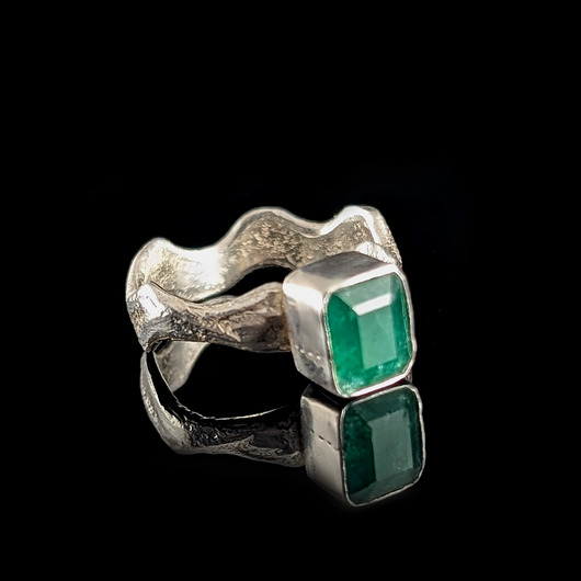 pierścionki srebrne Pierścionek szlachetny szmaragd