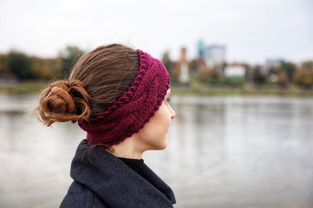 opaski do włosów Burgundowa wełniana opaska w warkocze